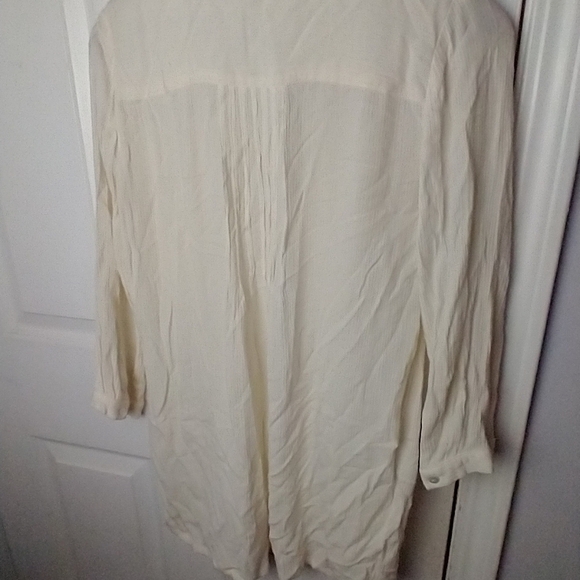 J. Jill creme long sleeve button open front button sleeve long blouse. Size XS - Picture 10 of 11